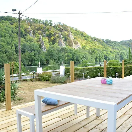 Semesterbostad Villa Waulsort Waulsort
